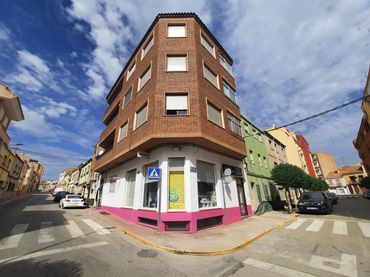 Local comercial en venda a Almansa