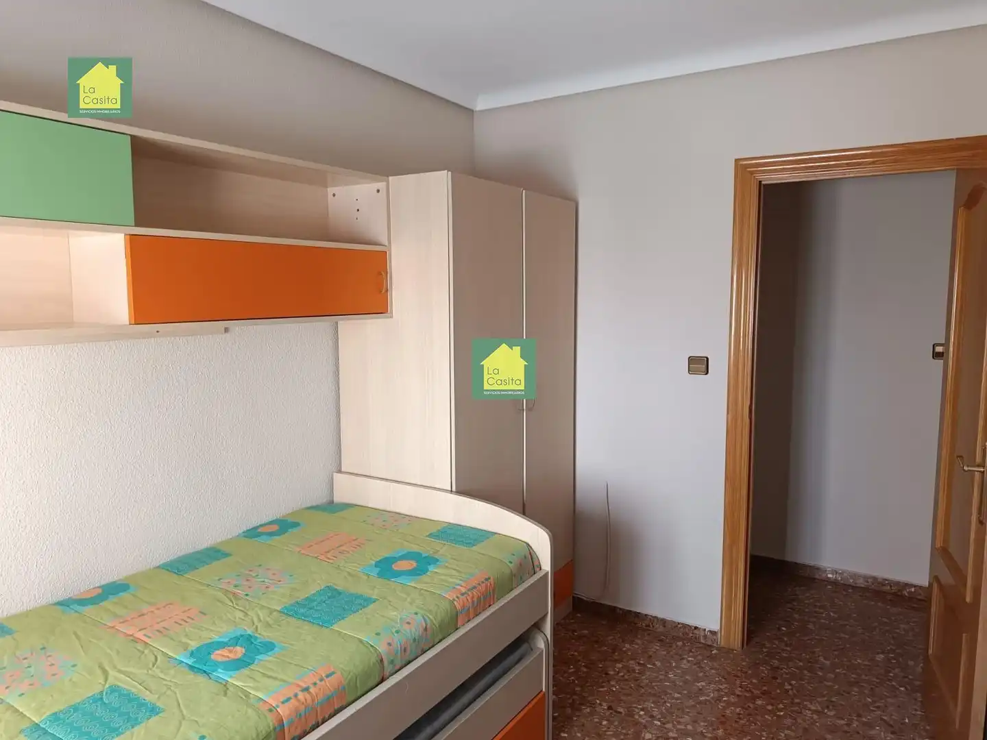 Habitación de Piso de alquiler en Albacete con Calefacción, Terraza y Amueblado