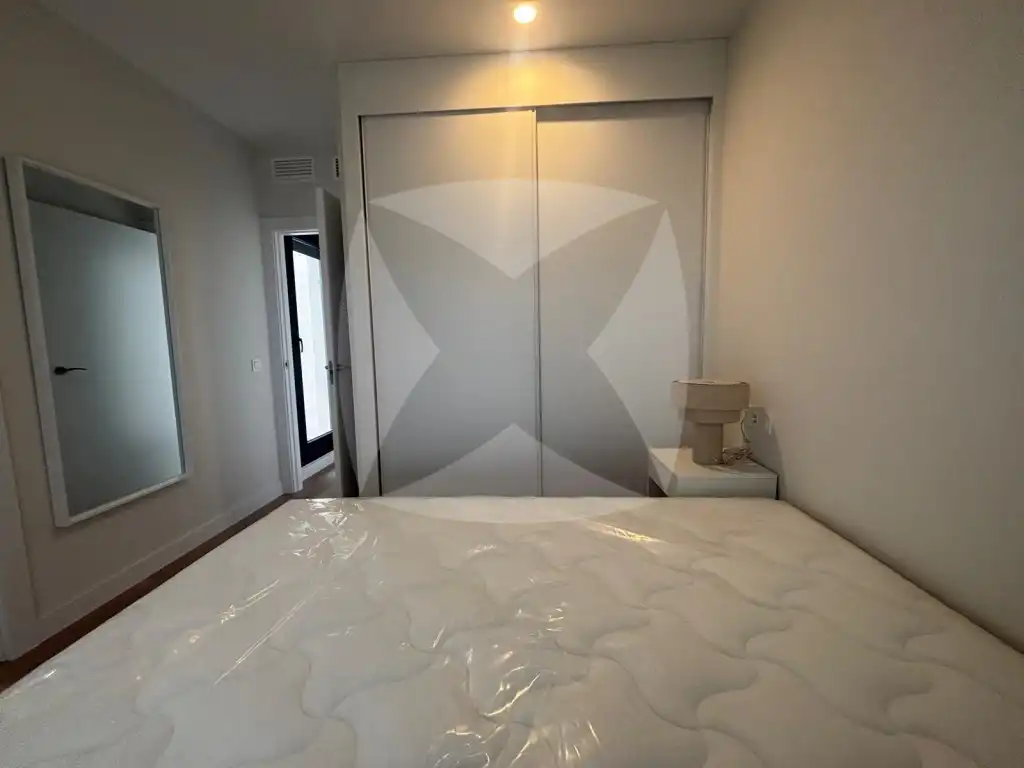 Schlafzimmer von Wohnung zur Miete in Badajoz mit Klimaanlage, Privatgarten und Terrasse