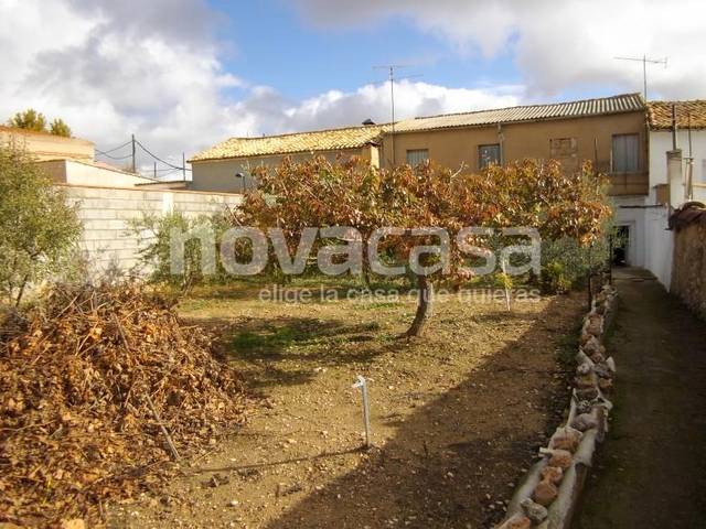 Casa-chalet en Venta en Albaladejo del Cuende