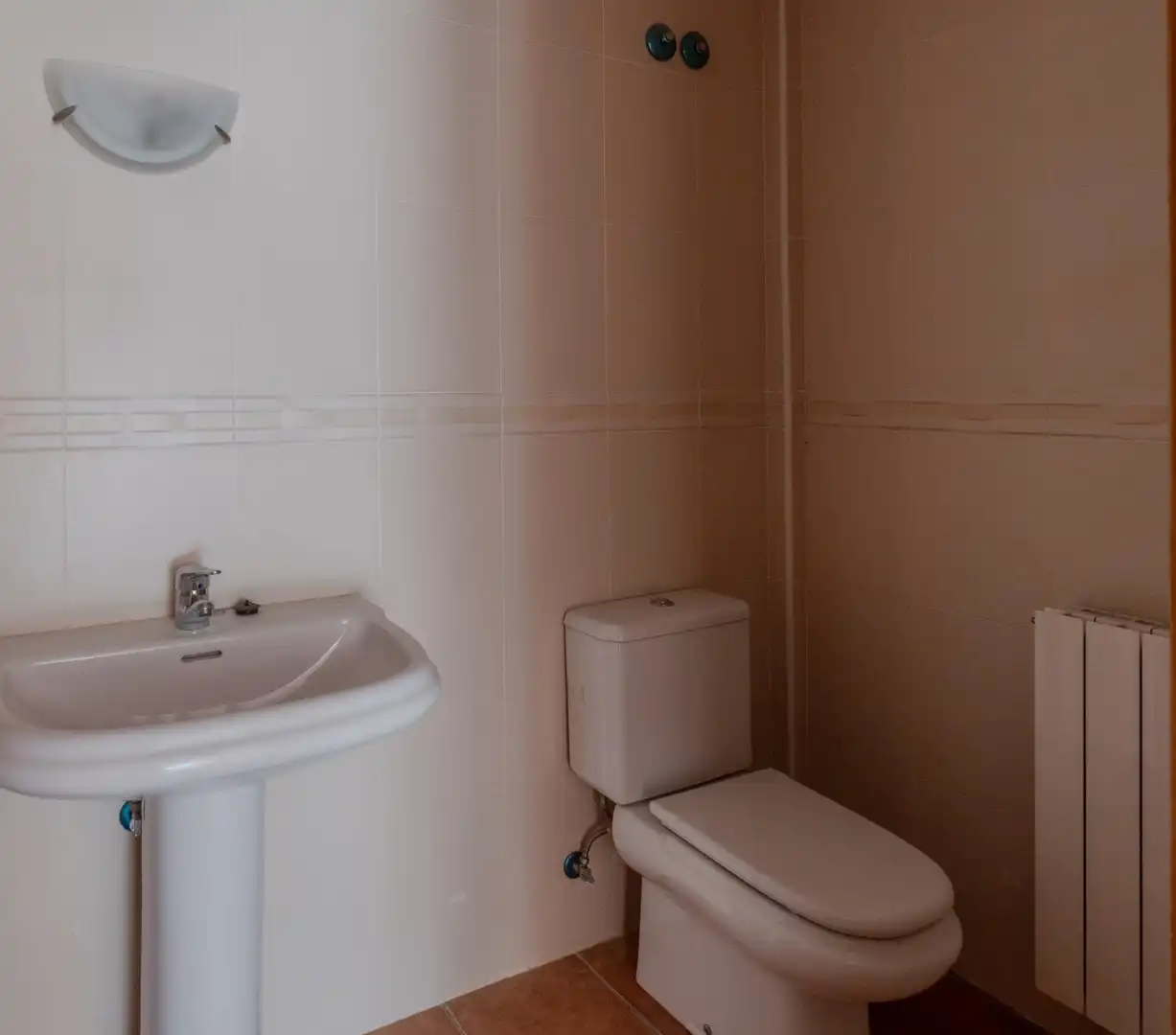 Bathroom of Detached homes for sale in Elciego  with Heating, Private garden and Parquet flooring