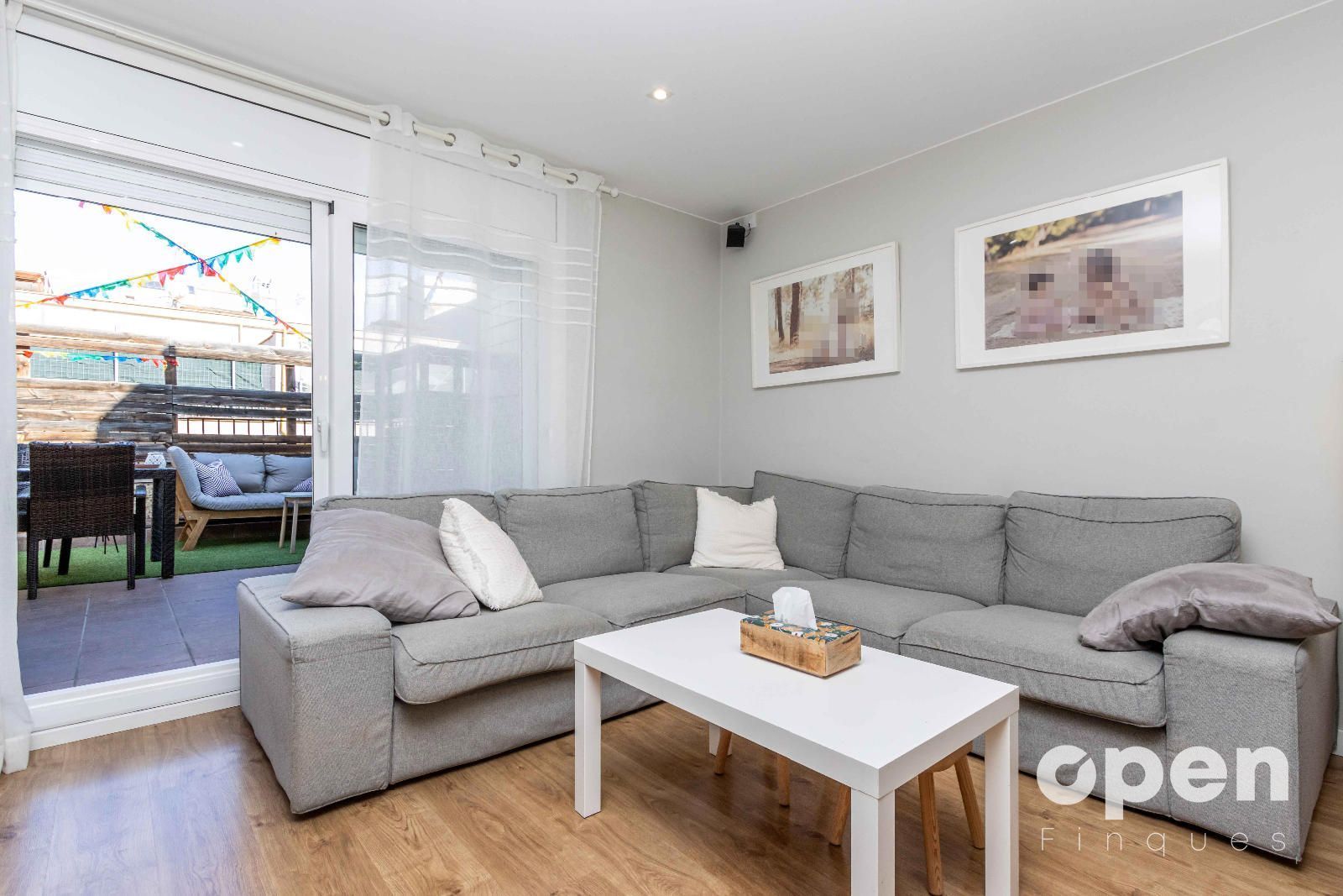 Sala d'estar de Àtic en venda en Terrassa amb Aire condicionat, Calefacció i Parquet