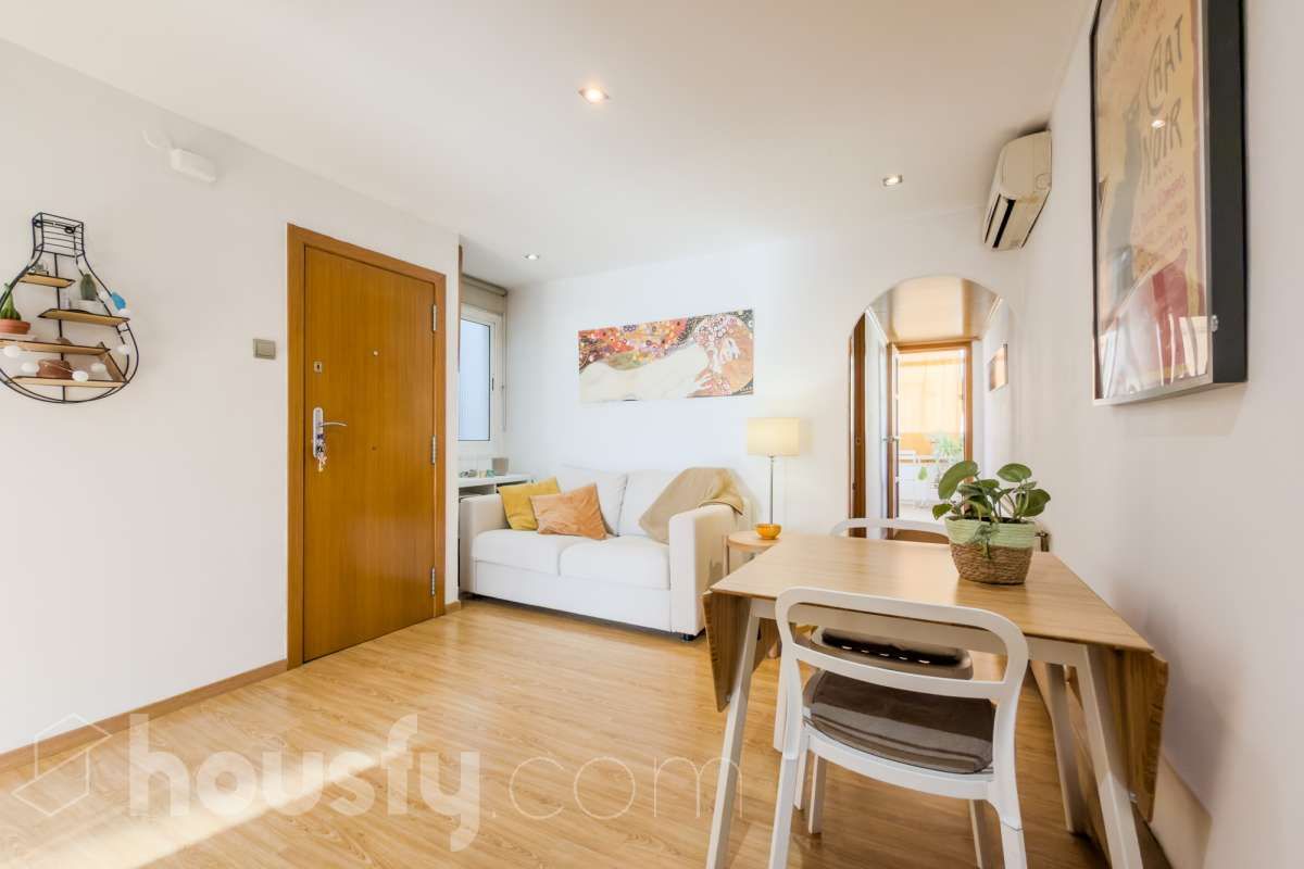 Living room of Attic for sale in Sant Adrià de Besòs  with Air Conditioner, Parquet flooring and Terrace