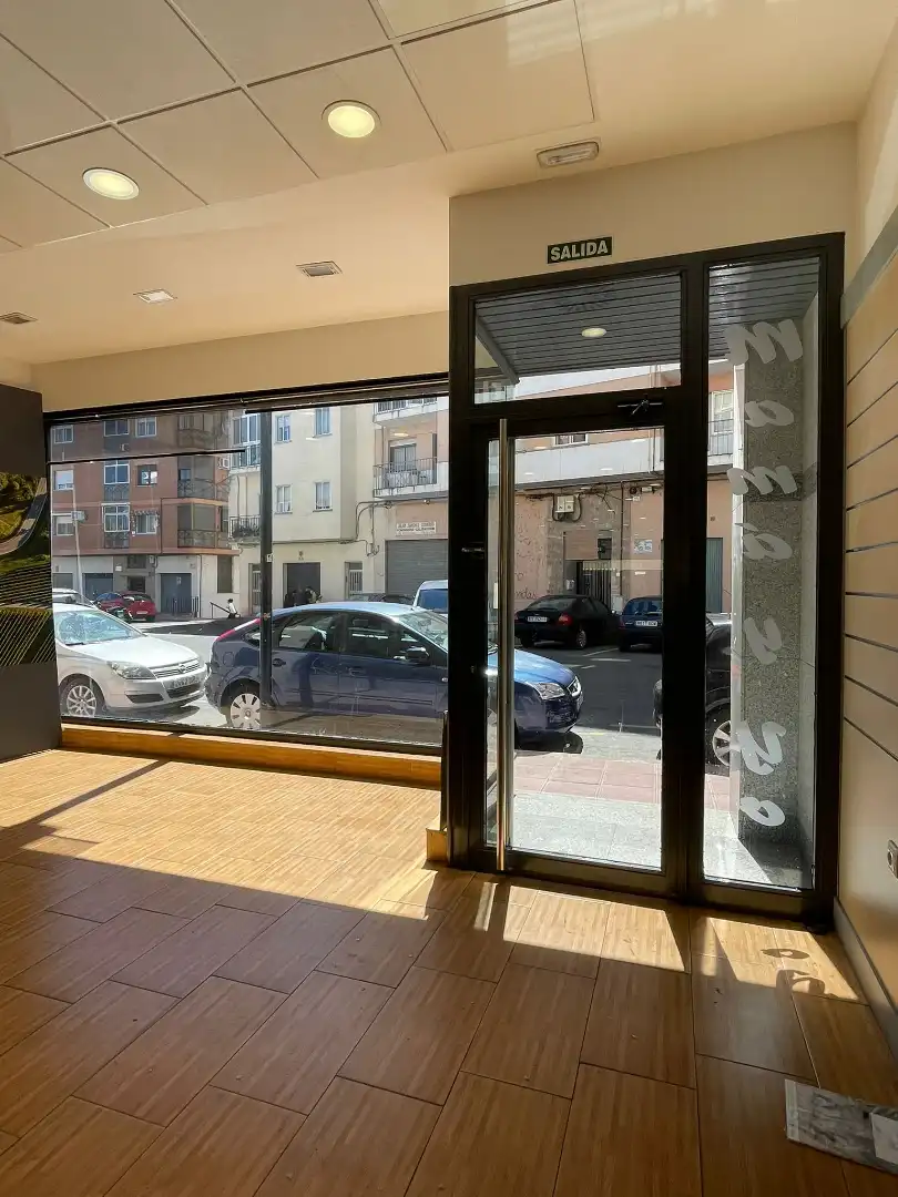 Locale commerciale in vendita a Avenida de la Vera 18, imagen 16