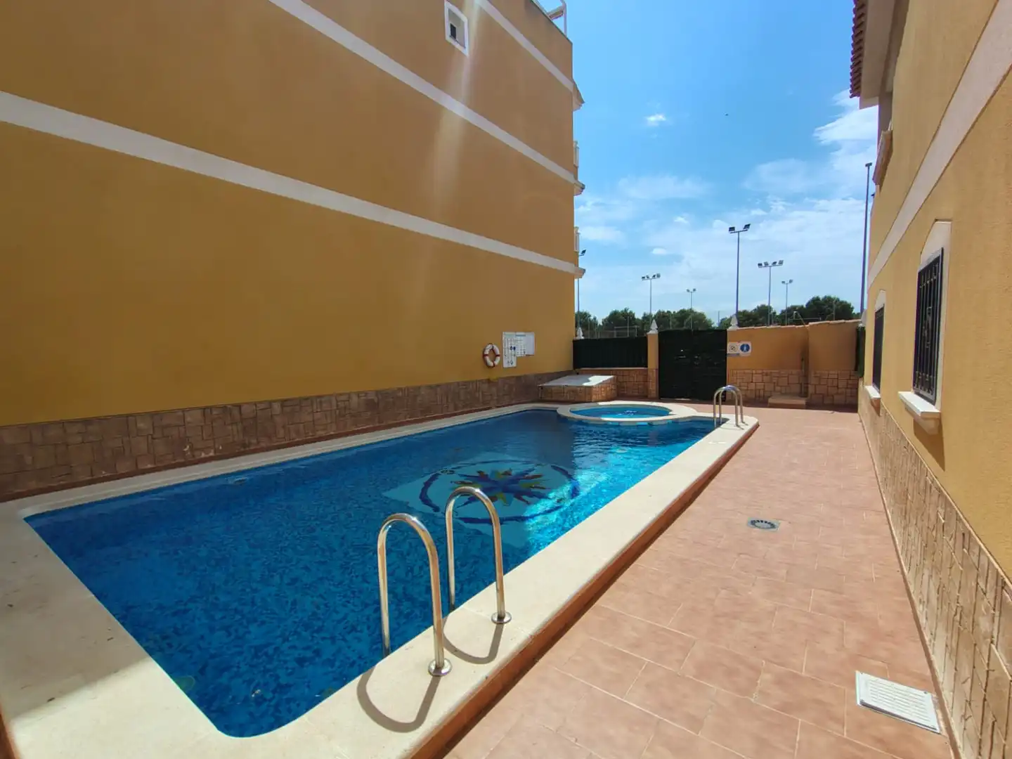 Piscina de Planta baja en venta en Formentera del Segura con Aire acondicionado, Terraza y Piscina comunitaria