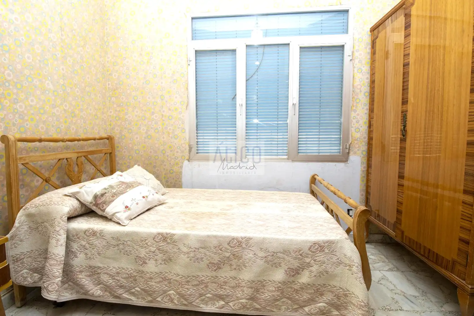 Dormitori de Casa adosada en venda en Cózar amb Aire condicionat i Terrassa