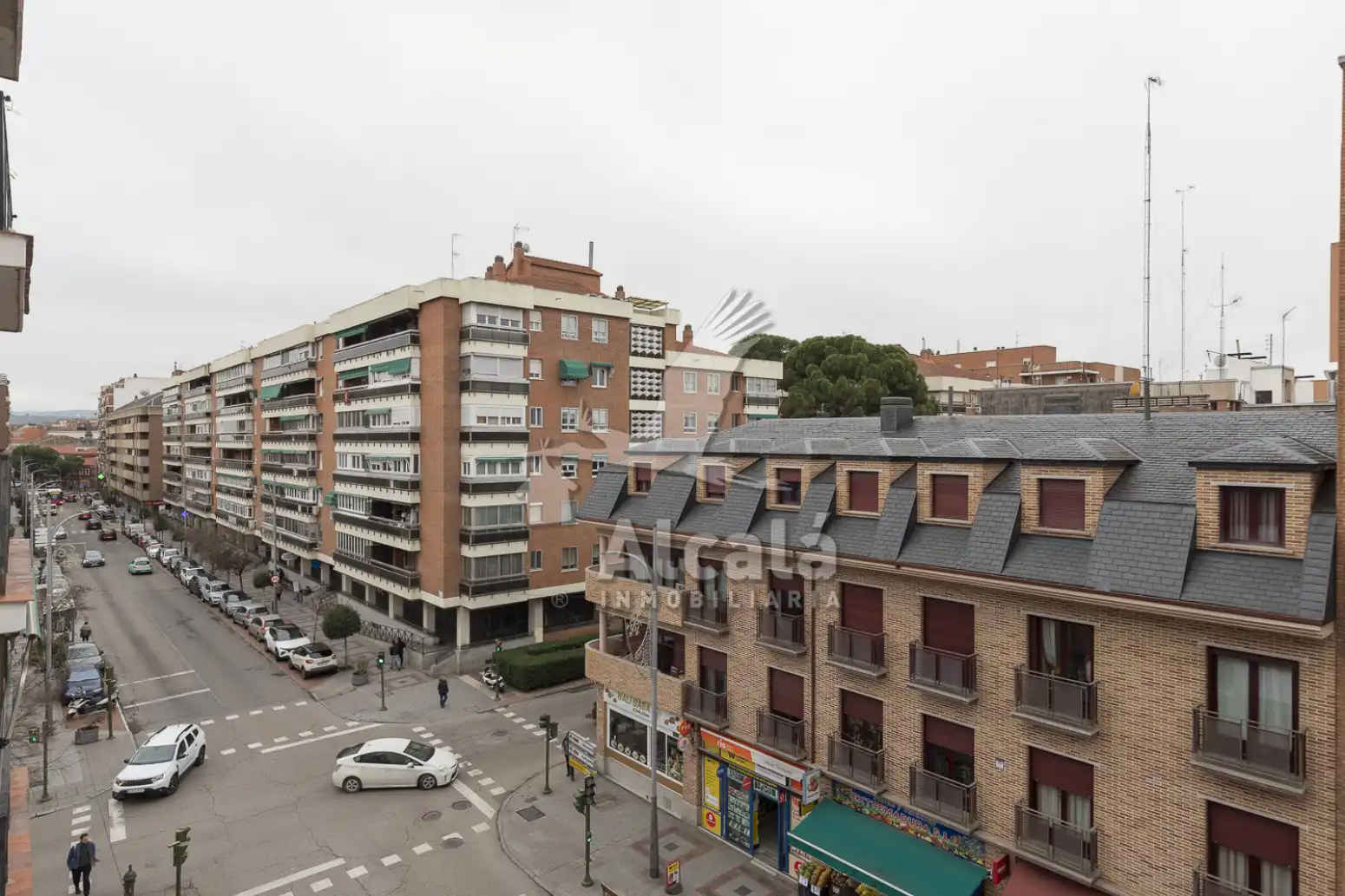 Vista exterior de Piso en venta en Alcalá de Henares con Aire acondicionado, Calefacción y Parquet
