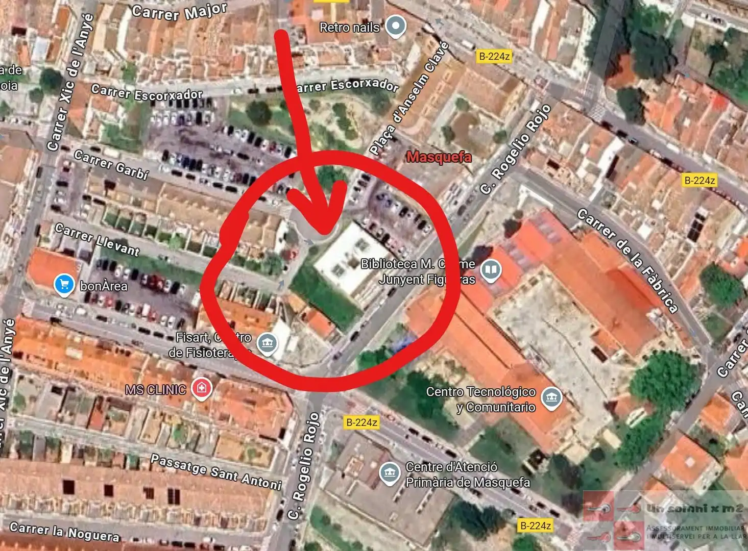 Außenansicht von Einfamilien-Reihenhaus zum Verkauf in Masquefa mit Heizung, Terrasse und Abstellraum