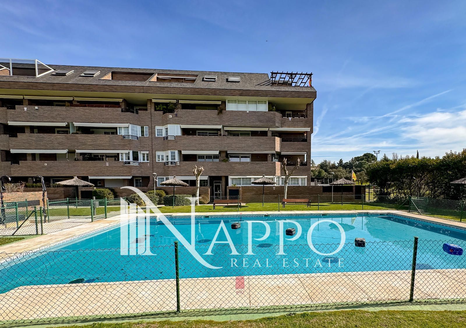 Piso de alquiler en Isaac Albeniz, Golf - El Carralero