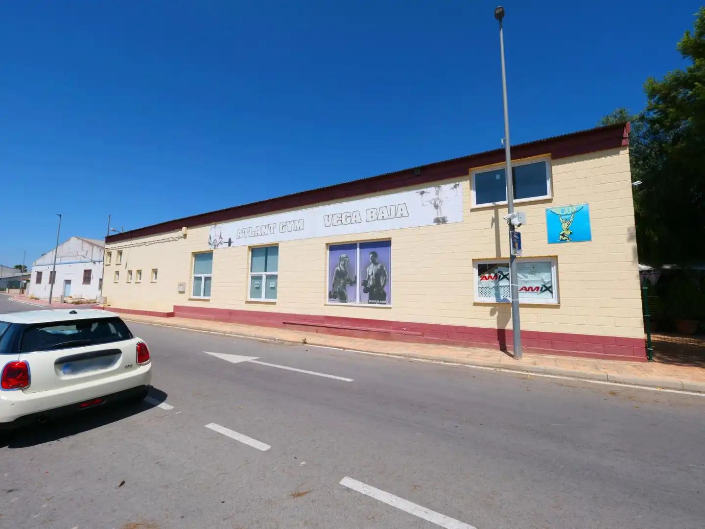 Vista exterior de Nave industrial en venta en Almoradí