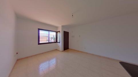Photo 3 of Single-family semi-detached for sale in C/ Aires de Lima, Argana Alta - Maneje, Arrecife