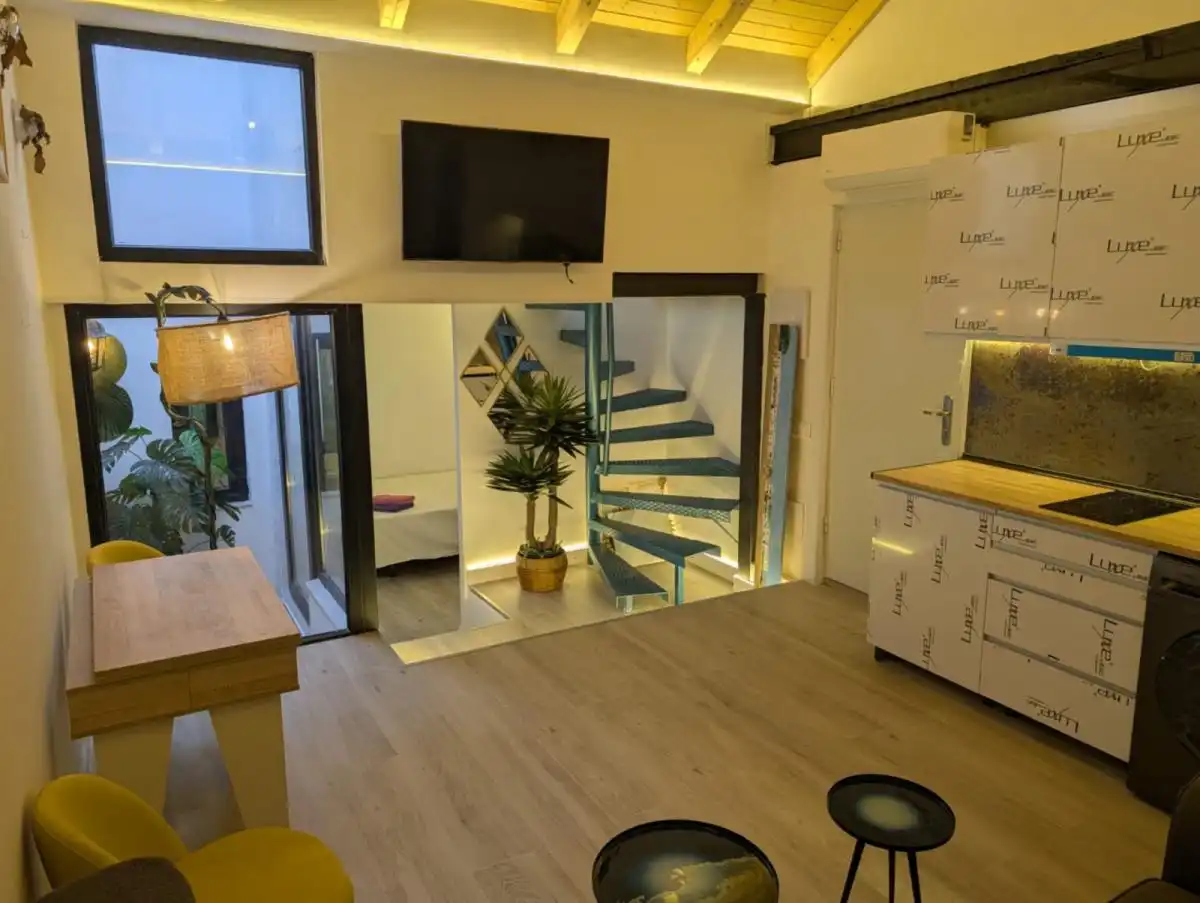 Houses for rent in Madrid  with Air Conditioner, Furnished and Washing machine