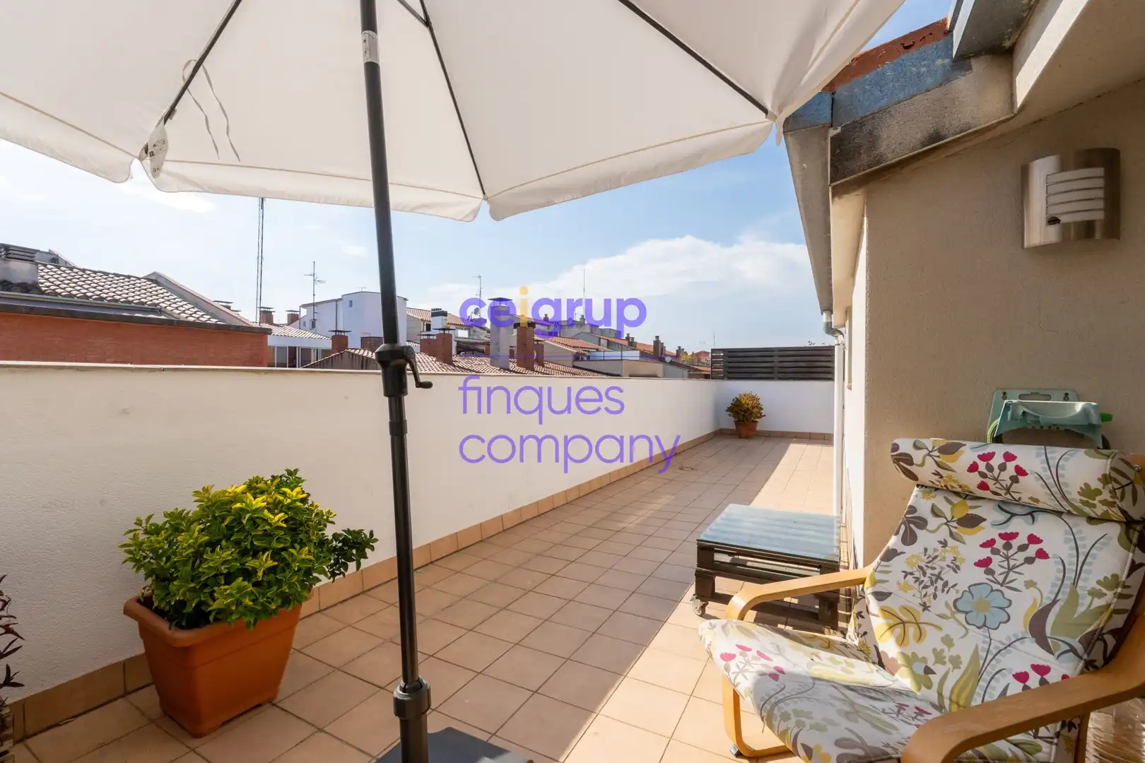 Terraza de Dúplex en venta en Figueres con Calefacción y Terraza