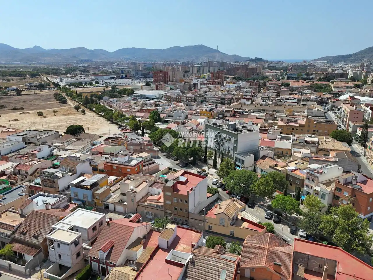 Vista exterior de Pis en venda en Cartagena amb Traster i Balcó