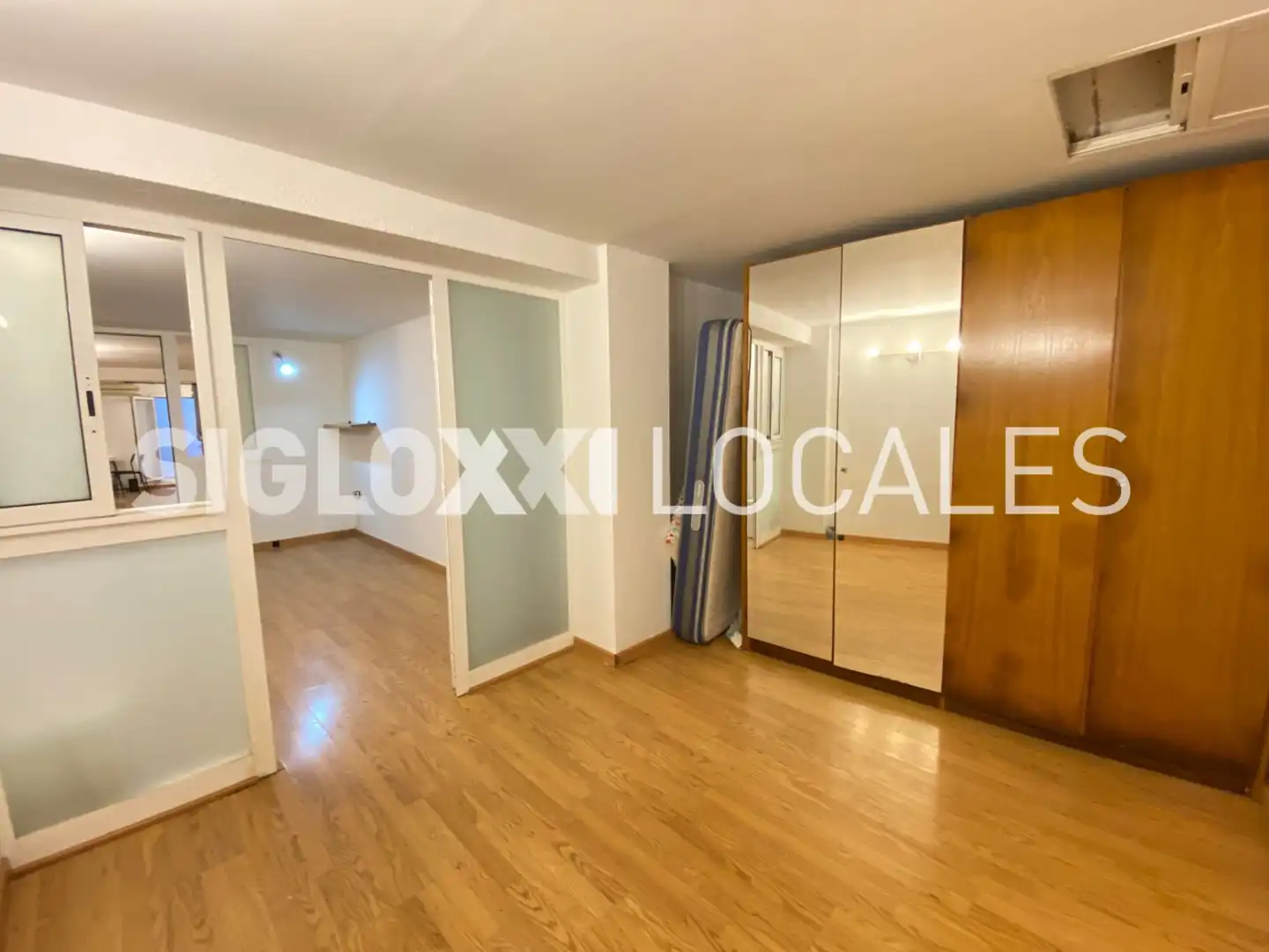 Commercial properties for sale in PASEO MARAGALL, El Congrés i els Indians