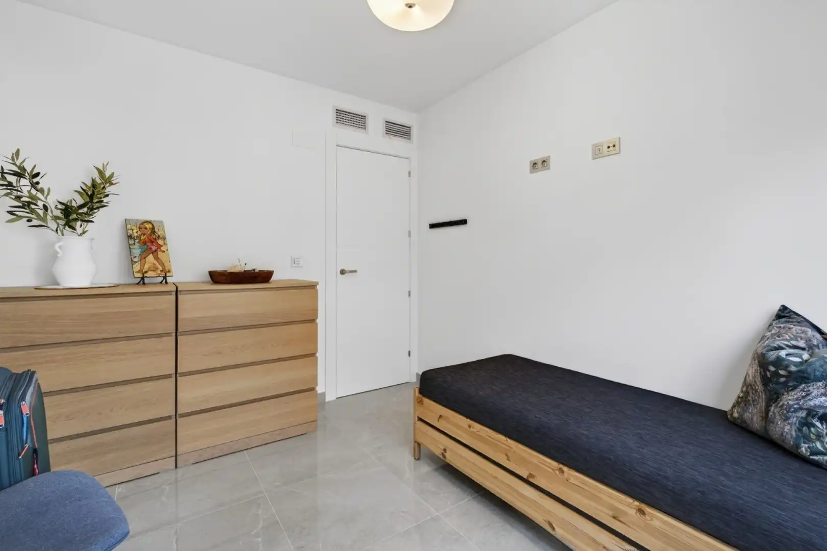 Bedroom of Flat for sale in Torrevieja  with Air Conditioner, Heating and Terrace