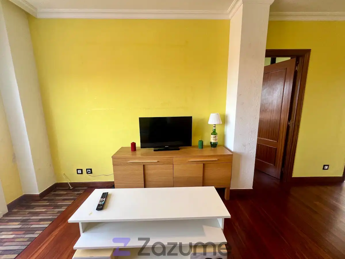 Sala de estar de Piso de alquiler en Bilbao  con Calefacción, Parquet y Amueblado