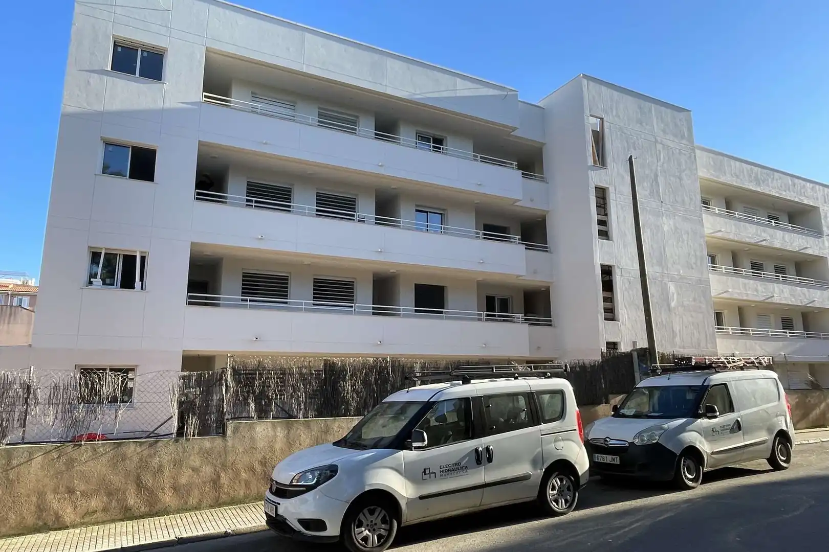 Vista exterior de Planta baixa en venda en Capdepera amb Aire condicionat, Terrassa i Moblat