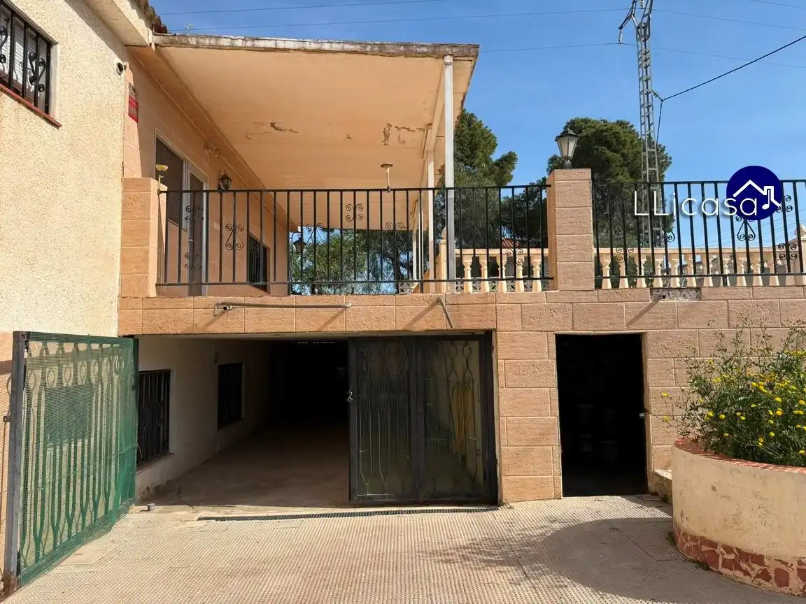 Vista exterior de Casa o chalet en venta en Llíria con Jardín privado, Terraza y Trastero