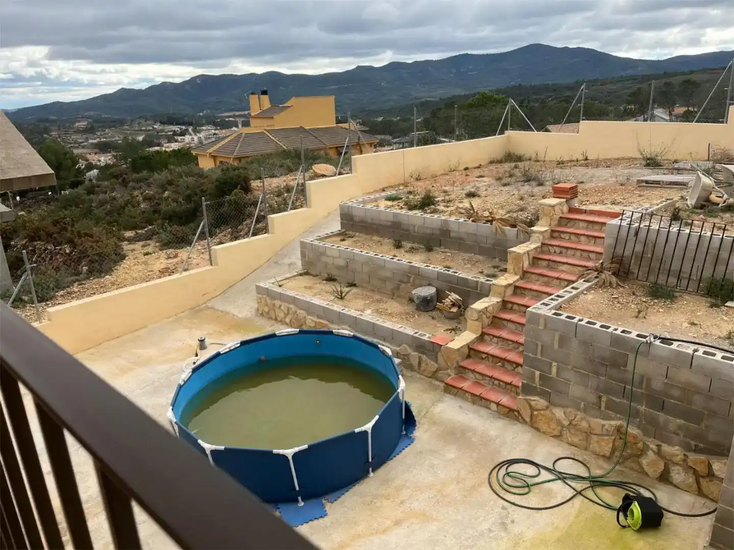 Piscina de Casa o xalet en venda en Siete Aguas amb Balcó