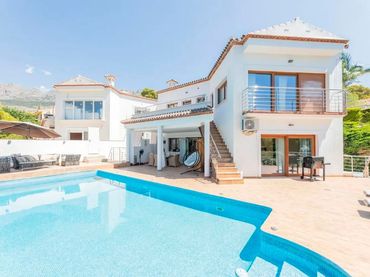 Villa con piscina in vendita a Altea la Vella