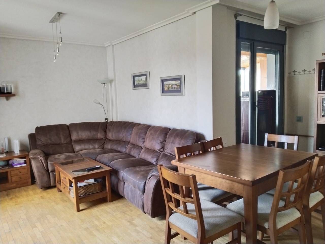 Living room of Flat for sale in Burgos Capital  with Heating, Parquet flooring and Terrace