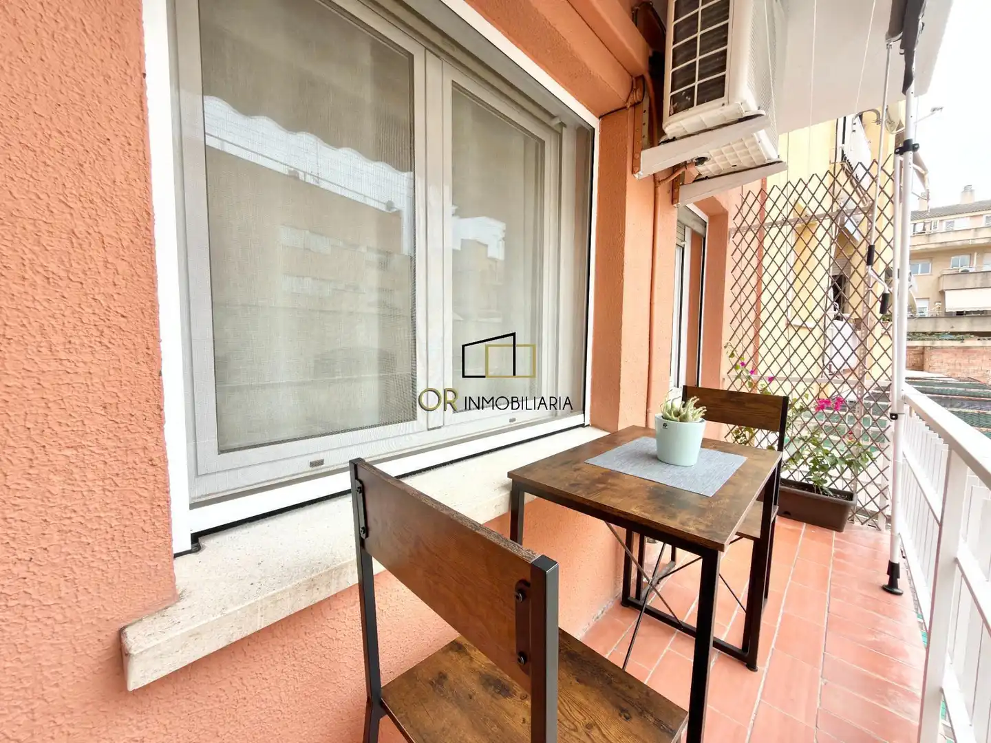 Piso con terraza en venta en Les Clotes