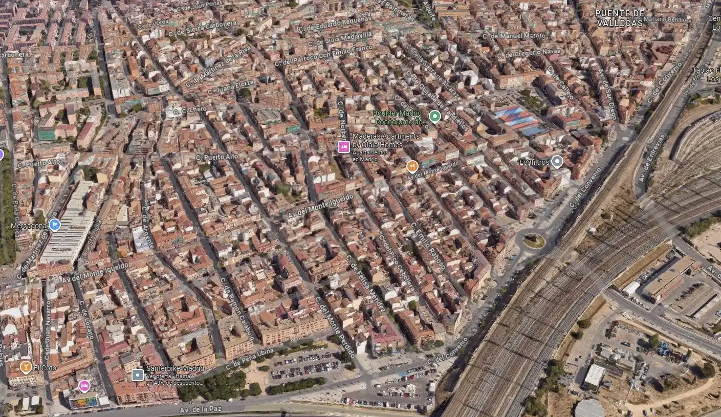 Vista exterior de Piso en venta en Madrid con Terraza