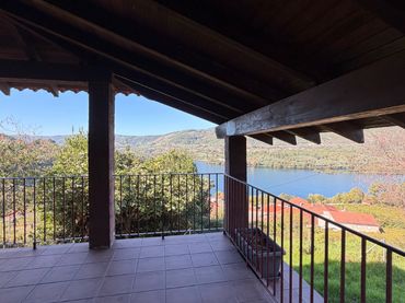 Casa con balcón en venta en Castrelo de Miño