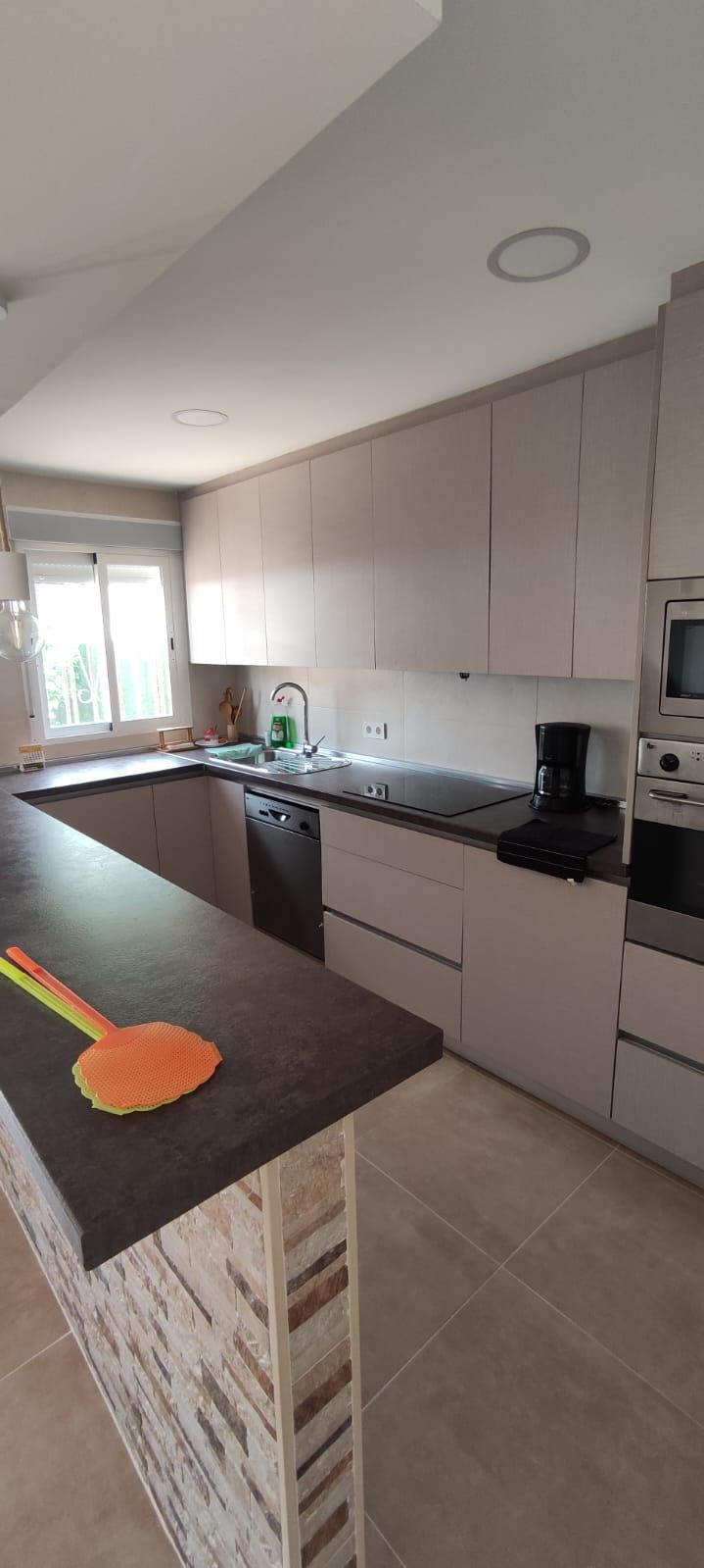 Cuina de Casa o xalet en venda en  Jaén Capital amb Terrassa, Piscina i Moblat