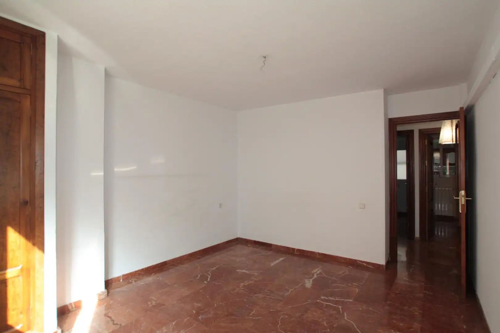 Dormitori de Pis de lloguer en Granada amb Calefacció