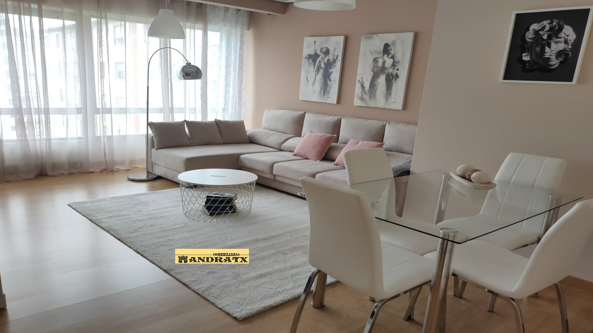 Sala d'estar de Pis en venda en Ferrol amb Moblat