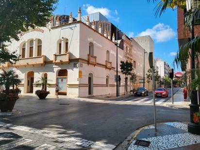 Vista exterior de Dúplex en venda en Gandia amb Aire condicionat i Balcó