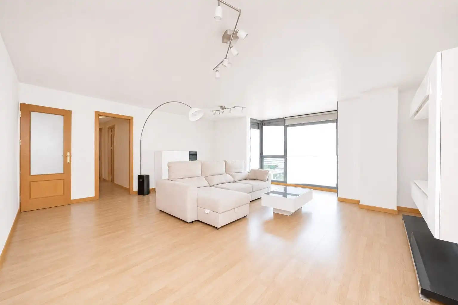 Sala de estar de Piso en venta en Rivas-Vaciamadrid con Calefacción, Trastero y Piscina comunitaria