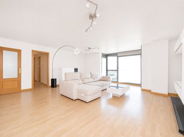 Flat with pool for sale in Calle Picos de Urbión 1