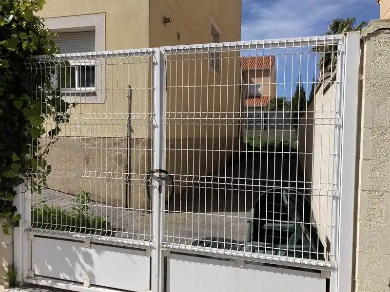 Aparcament de Apartament en venda en Olías del Rey amb Jardí privat