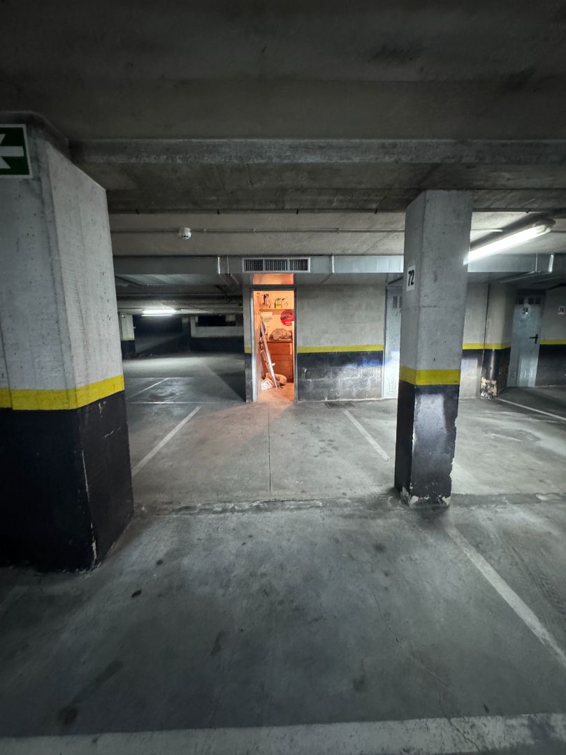 Parking of Garage for sale in Ames