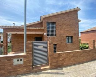 Exterior view of House or chalet for sale in Sant Fost de Campsentelles  with Air Conditioner, Heating and Terrace
