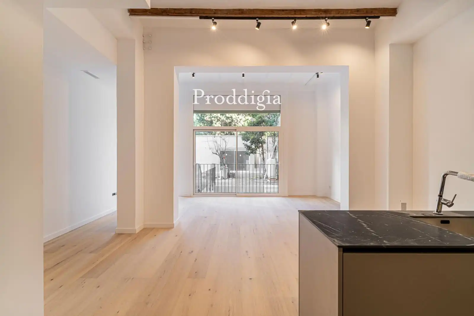 Dúplex en venta en Barcelona con Aire acondicionado, Calefacción y Terraza