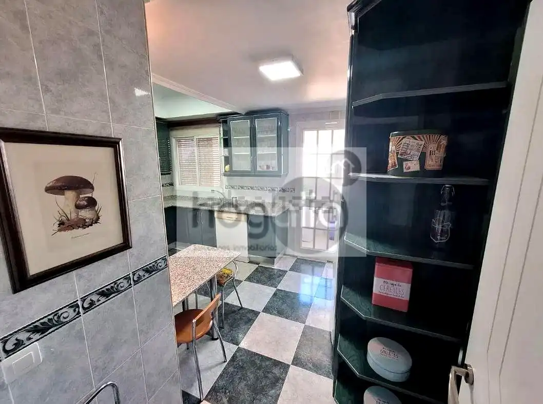 Kitchen of Flat for rent in Sevilla  with Air Conditioner, Furnished and Community pool
