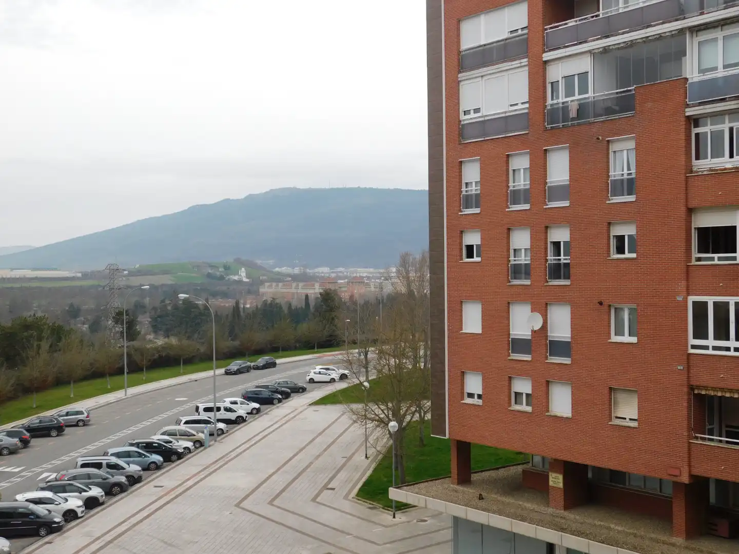 Aparcament de Pis en venda en  Pamplona / Iruña amb Calefacció, Parquet i Terrassa