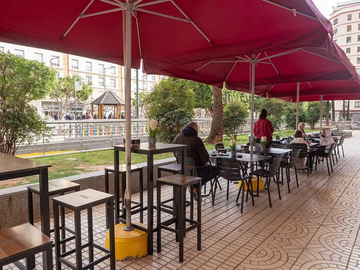 Business premises for transfer in Huerto Sogueros 5, imagen 2