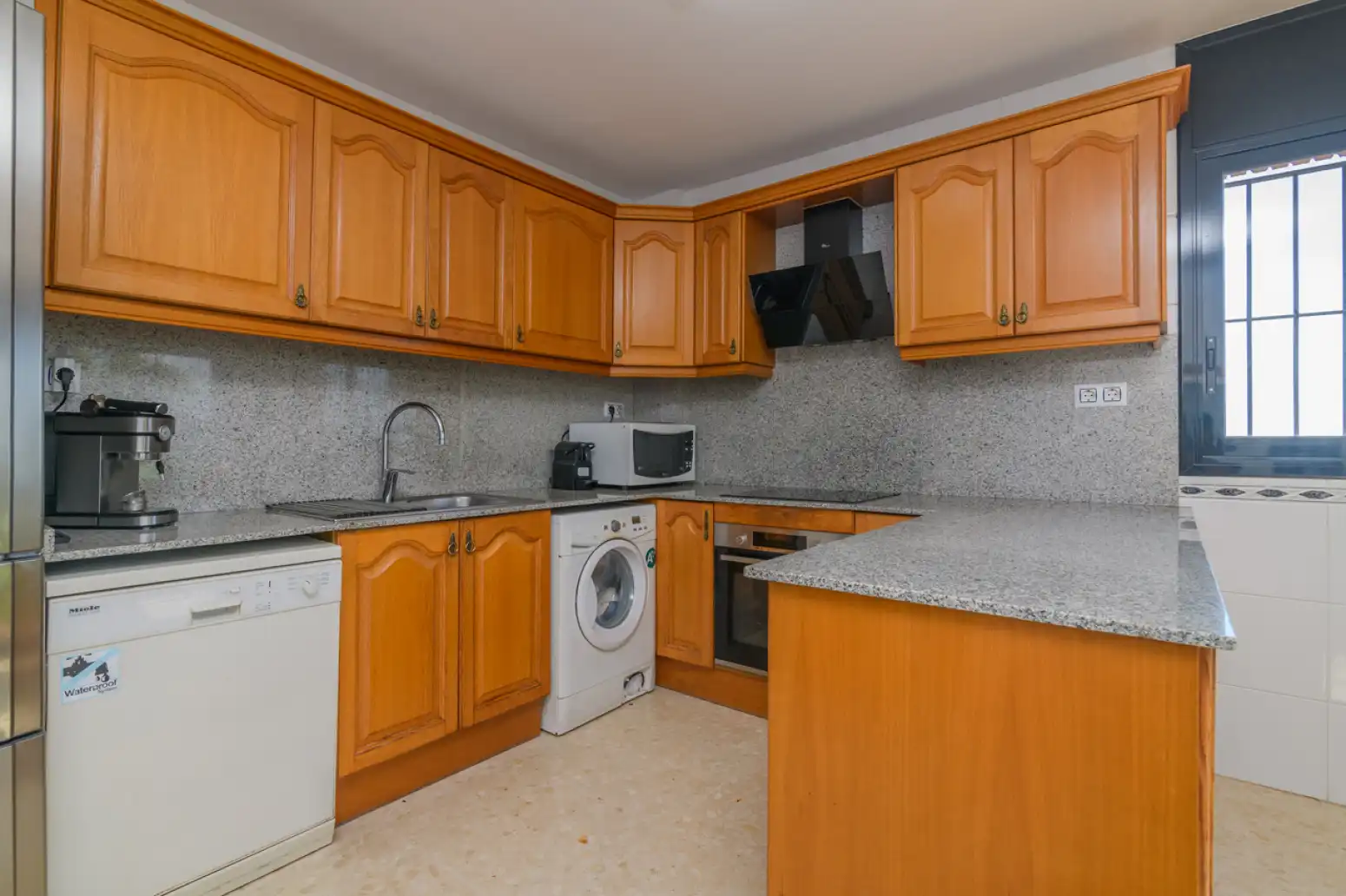 Cocina de Casa o chalet de alquiler en Viladecans con Terraza, Piscina y Balcón