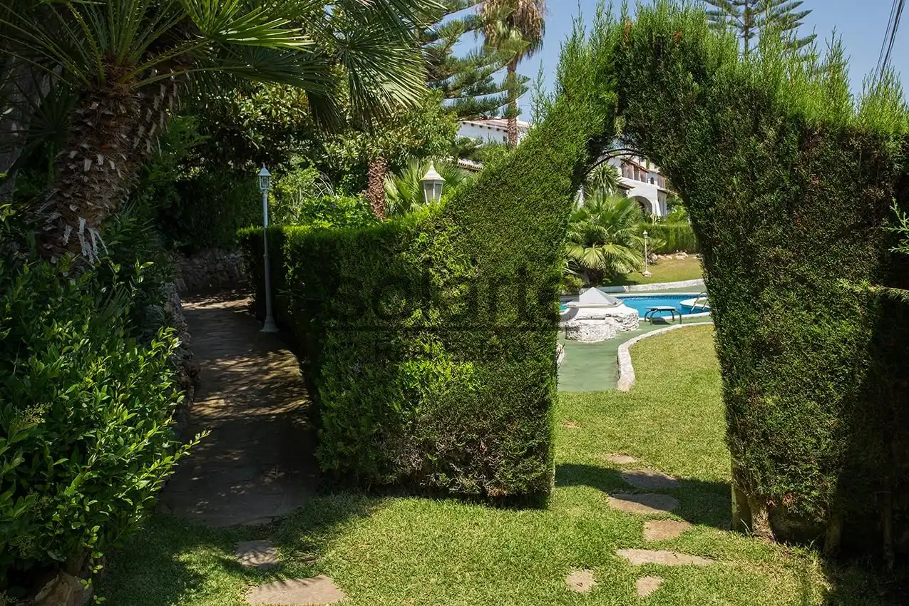 Jardí de Casa o xalet en venda en Cunit amb Balcó i Piscina comunitària