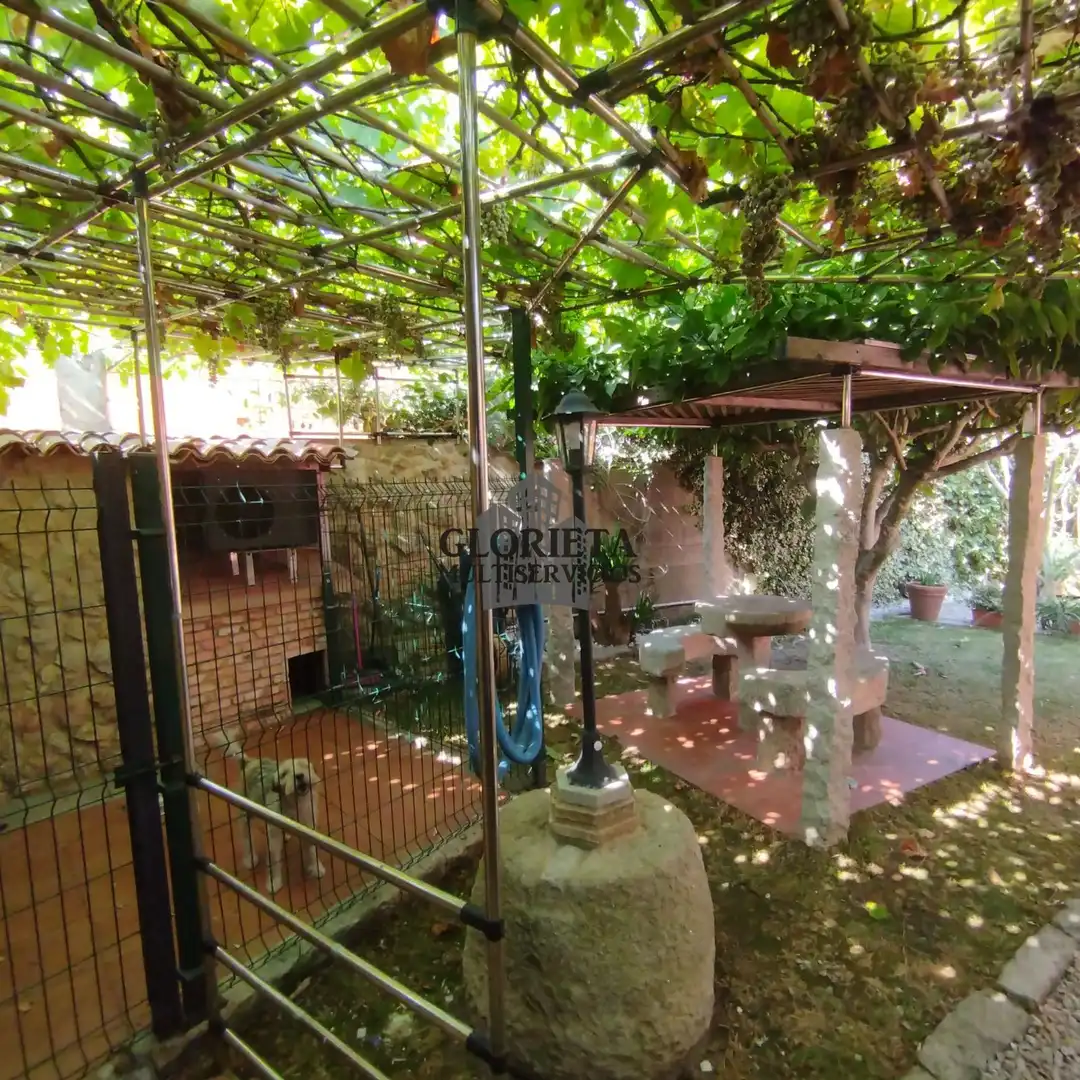 Jardí de Casa o xalet en venda en Vigo  amb Calefacció, Terrassa i Traster