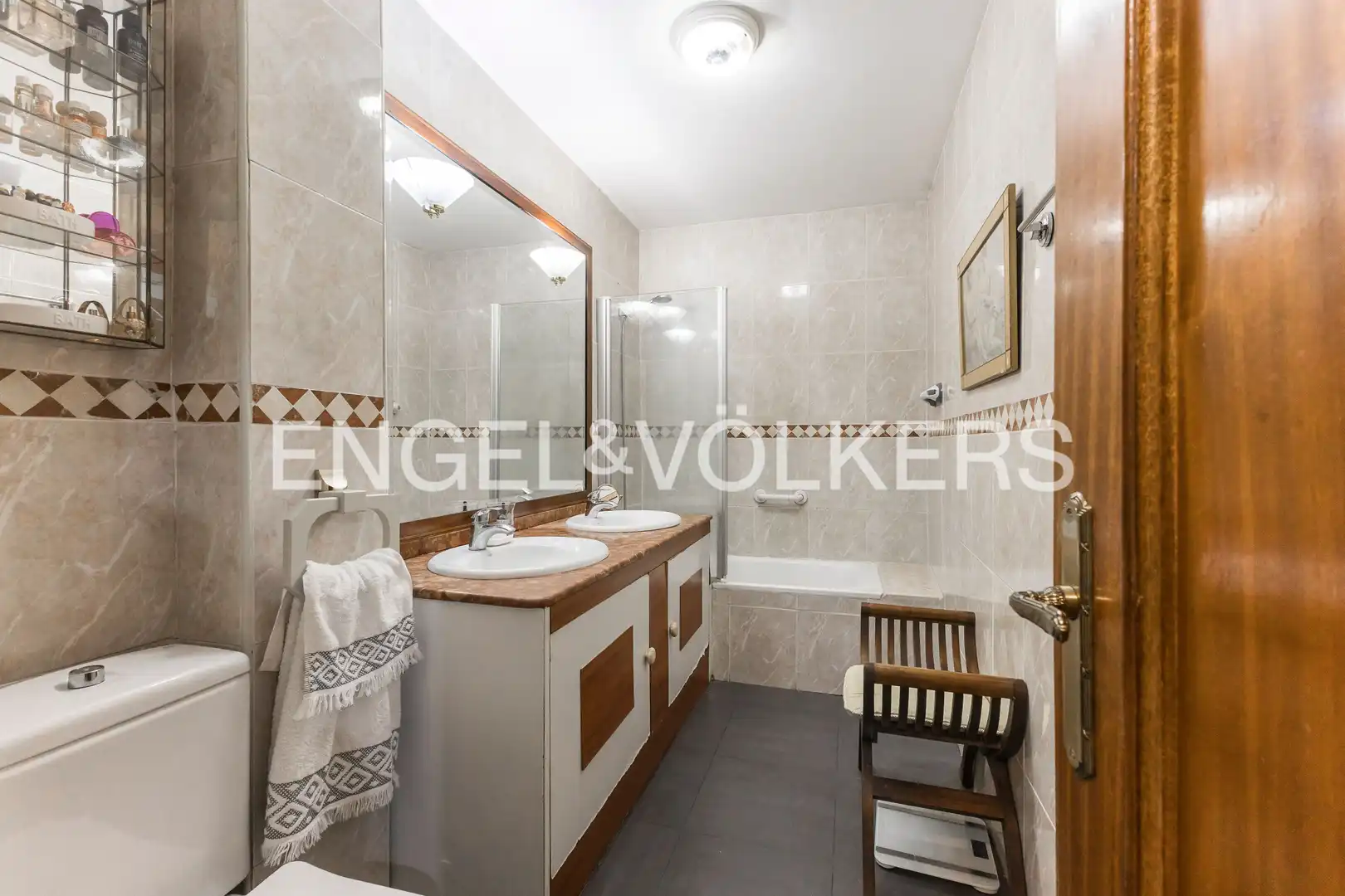 Baño de Piso en venta en Madrid con Aire acondicionado, Calefacción y Parquet