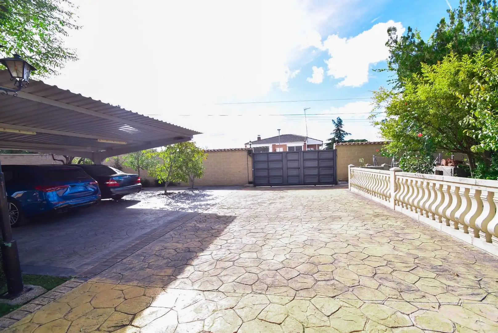 Parking of Houses for sale in Illescas  with Air Conditioner, Private garden and Parquet flooring