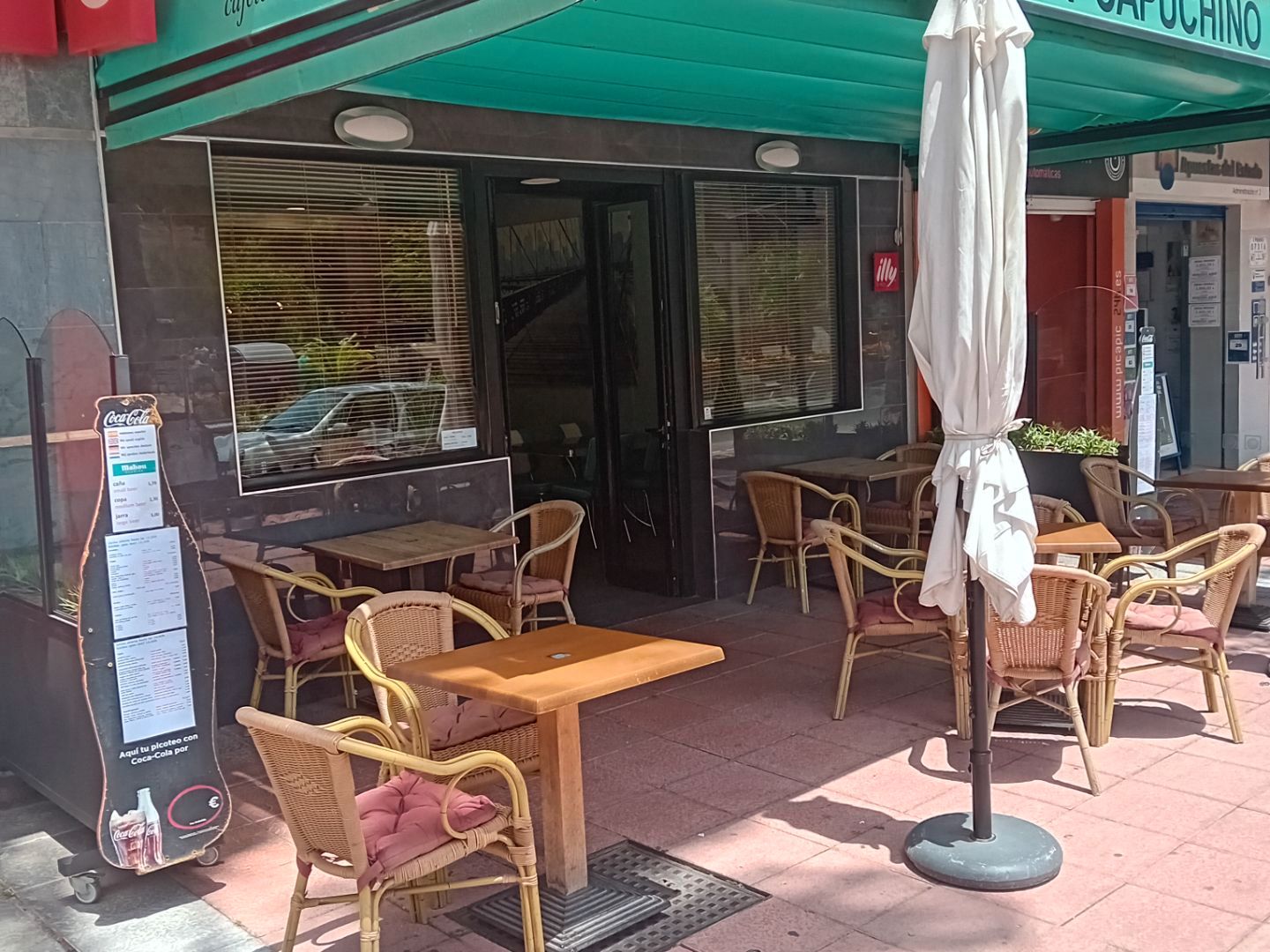 Premises for rent in Estepona  with Terrace and Furnished