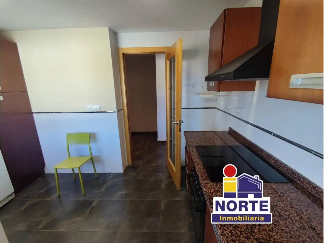Appartamento con balcone in affitto a Zona Nord