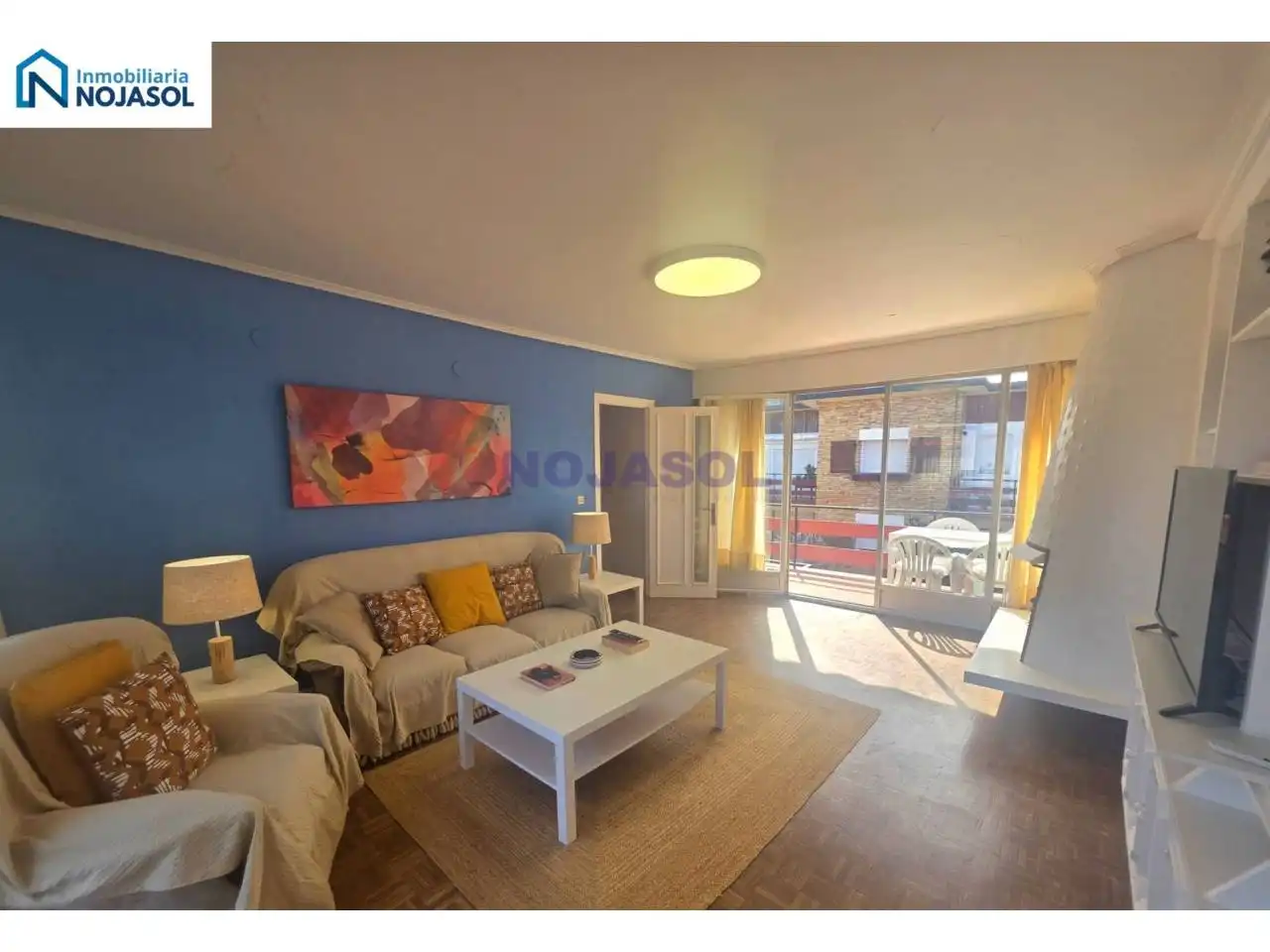 Sala de estar de Apartamento en venta en Laredo con Calefacción, Parquet y Terraza